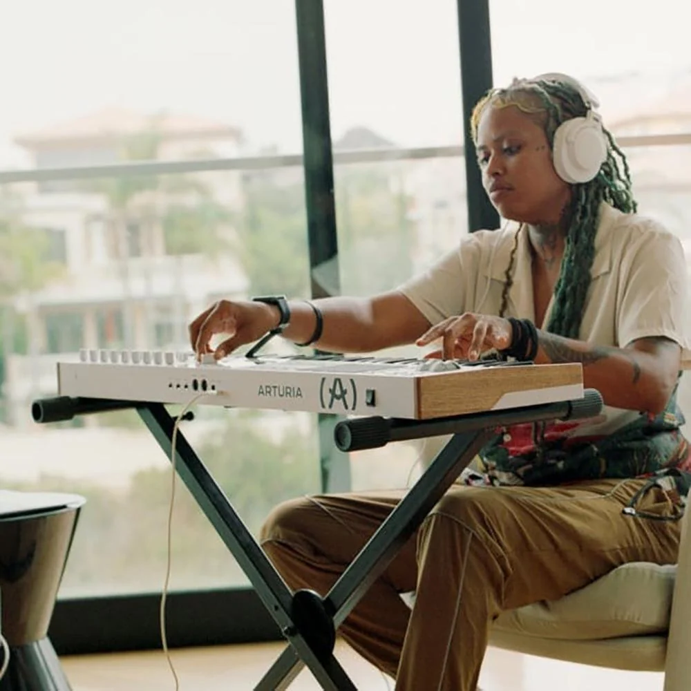 Arturia KeyLab 61 Mk3 61-Key USB MIDI Controller Keyboard, White - Refurbished - Image 11