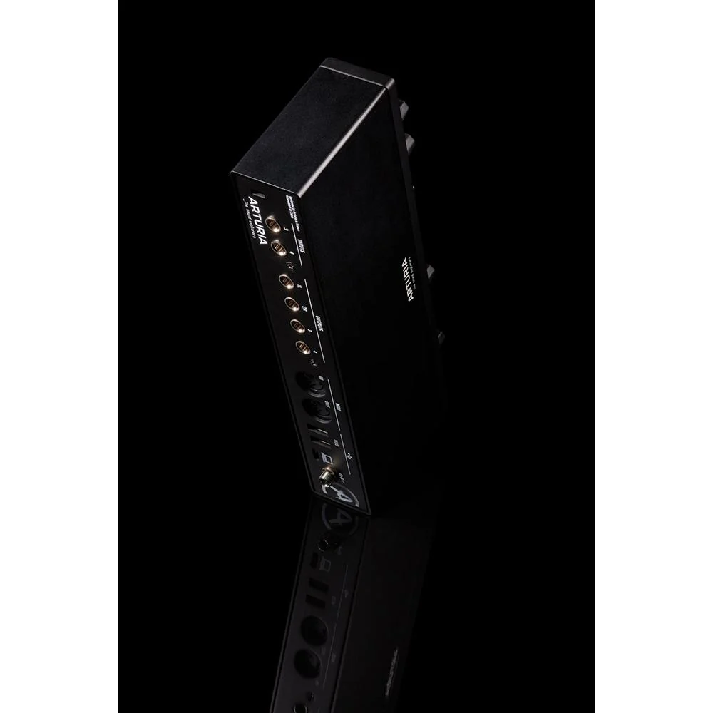 Arturia MiniFuse 4 Portable 4x Input USB-C MIDI Audio Interface, Black - Image 5