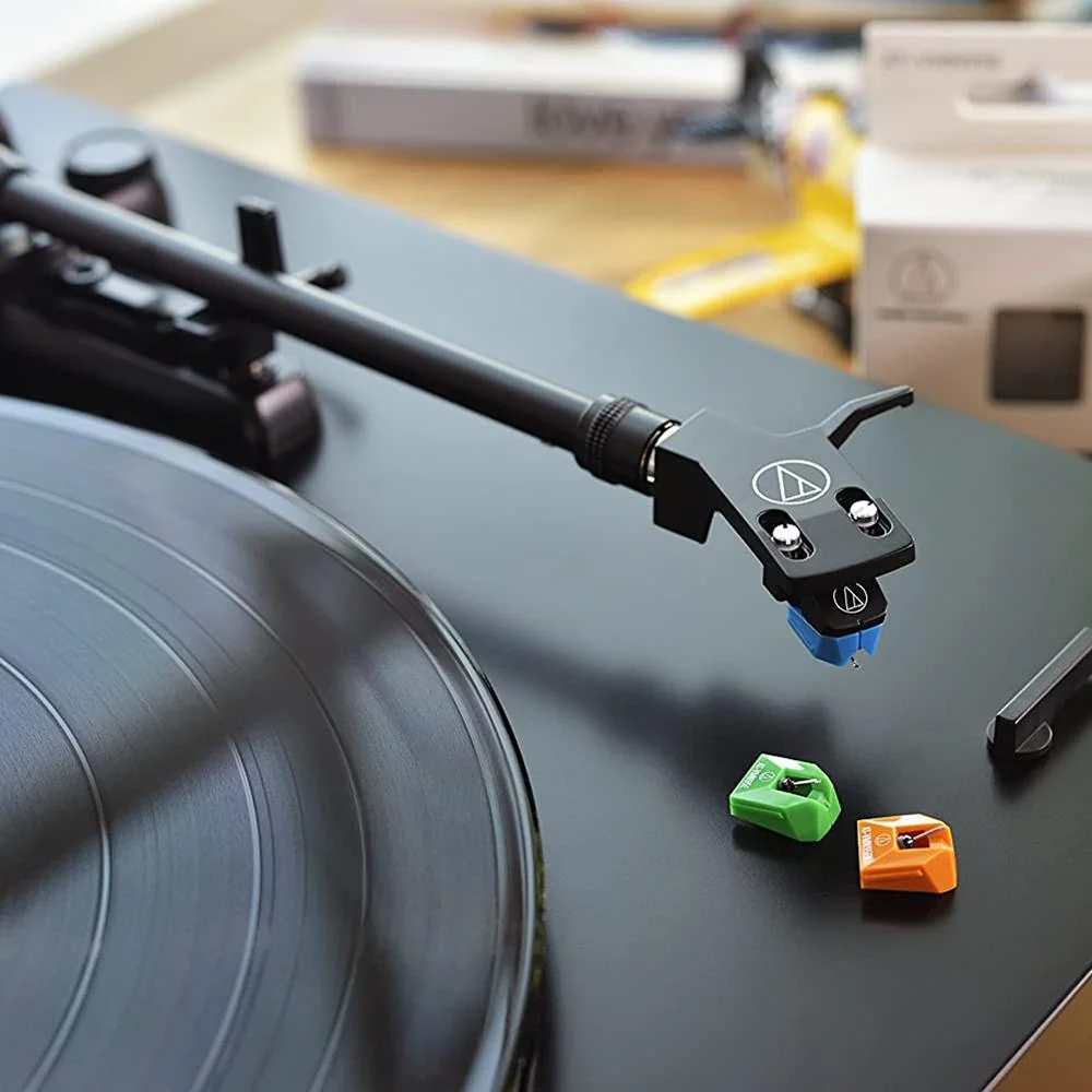 Audio-Technica Fully Automatic Wireless Belt-drive Turntable, White w/ 2 Yr Warranty Bundle - Image 11