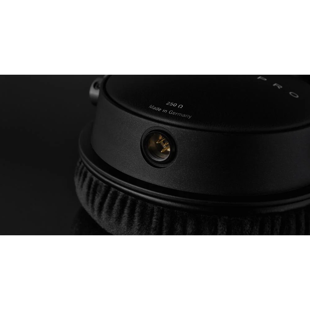 BeyerDynamic DT 1770 PRO Headphones - 710717 - Open Box - Image 7