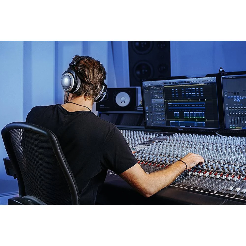 BeyerDynamic DT-880 Pro Headphones (250 Ohm) - Image 2