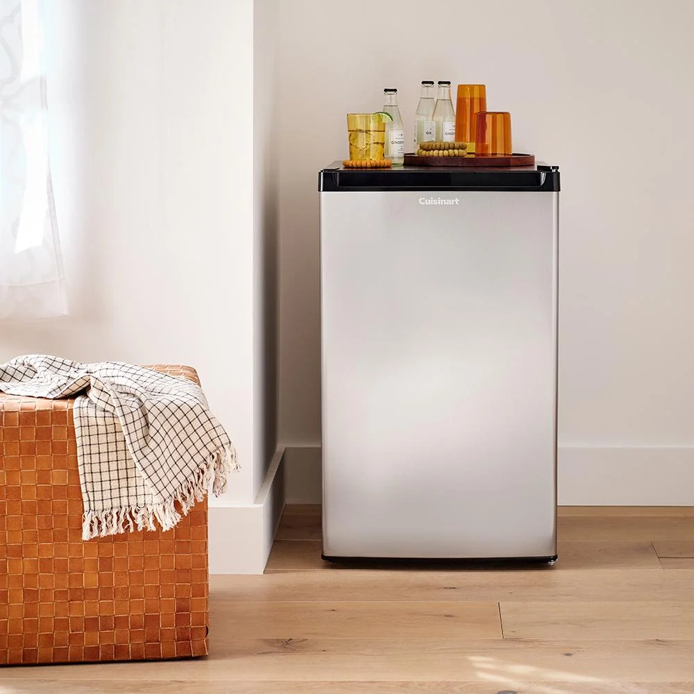 Cuisinart CCF-44 4.4 Cu. Ft Compact Fridge, Silver - Image 5