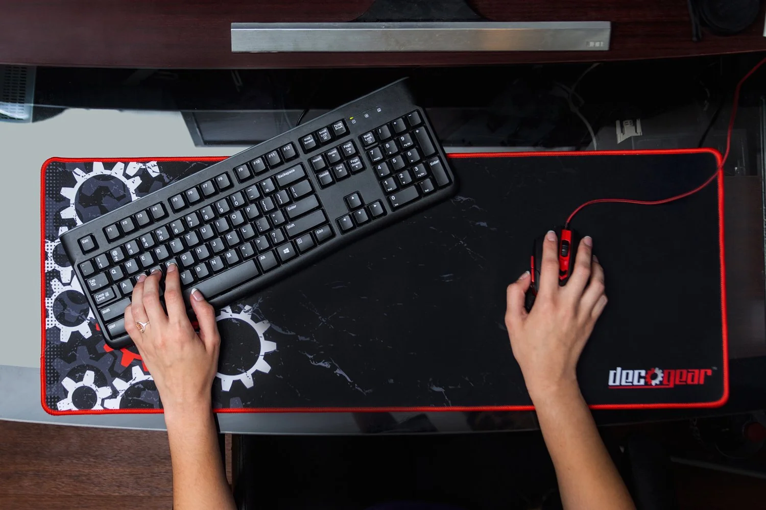 Deco Gear 43" Curved Ultrawide 3840x1200 Gaming Monitor + Mechanical Keyboard + Mouse Pad - Image 9