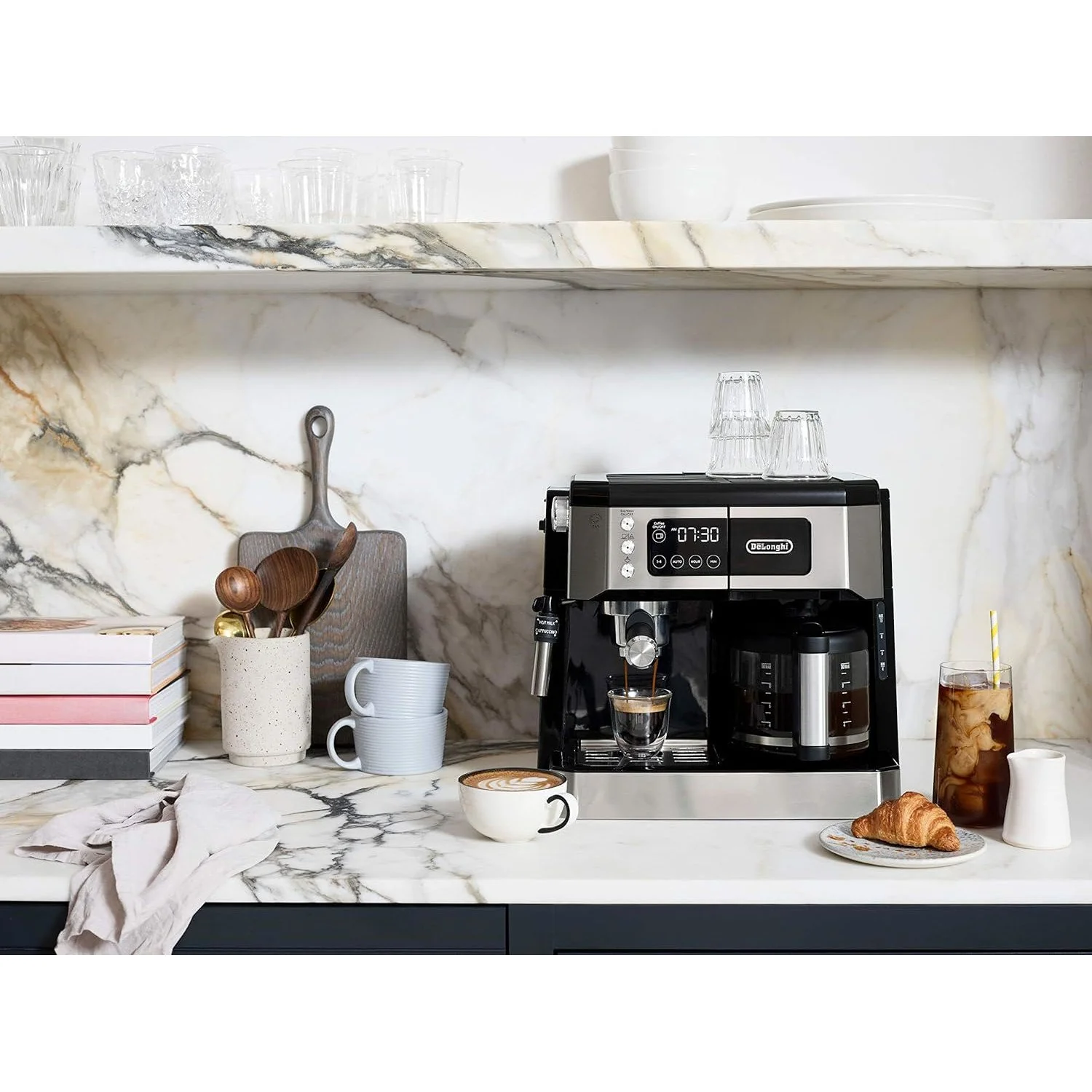 Delonghi COM532M All-in-One Combination Coffee Maker & Espresso Machine - (Refurbished) - Image 2