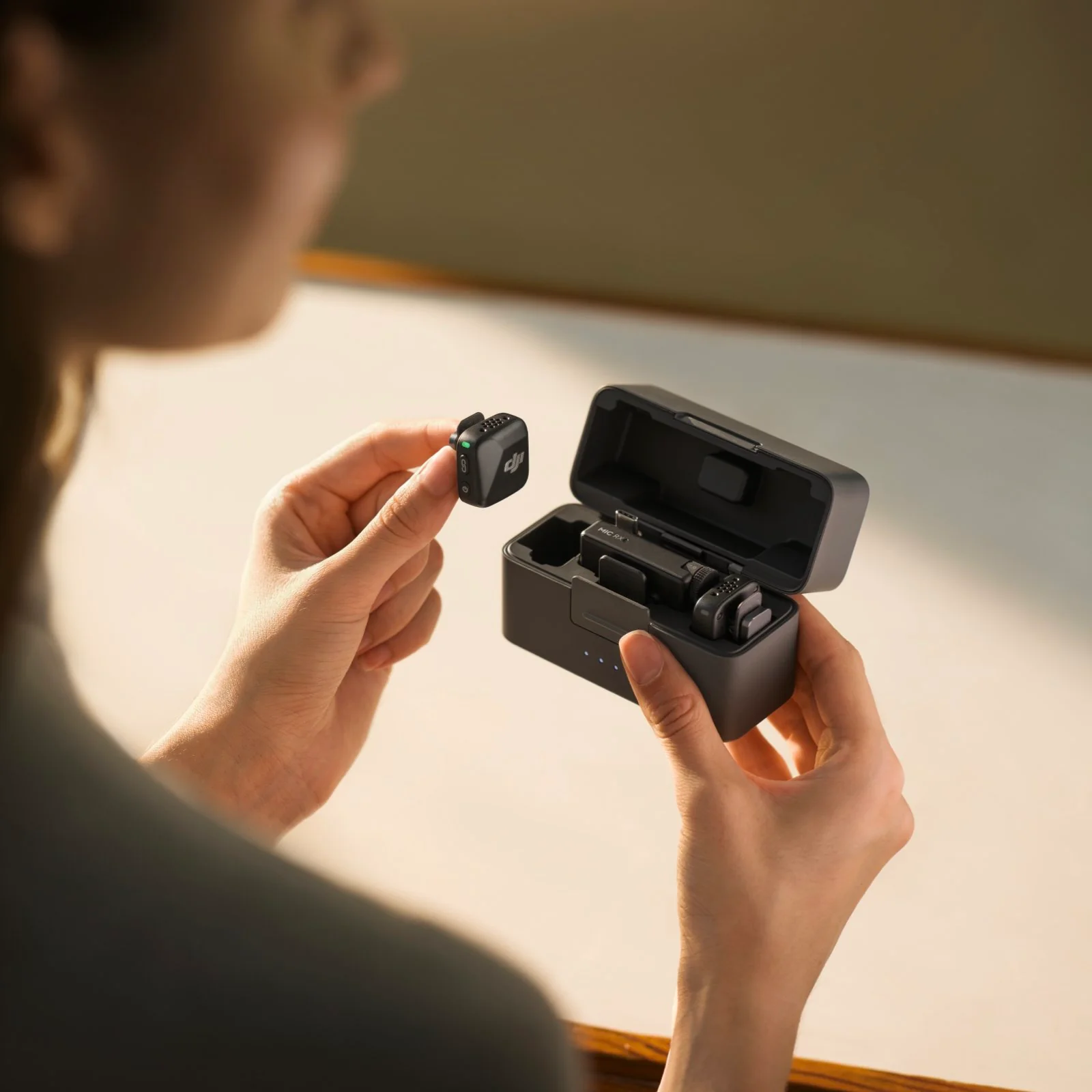 DJI Mic Mini (2 TX + 1 RX + Charging Case), Ultralight with Accessory Bundle - Image 7