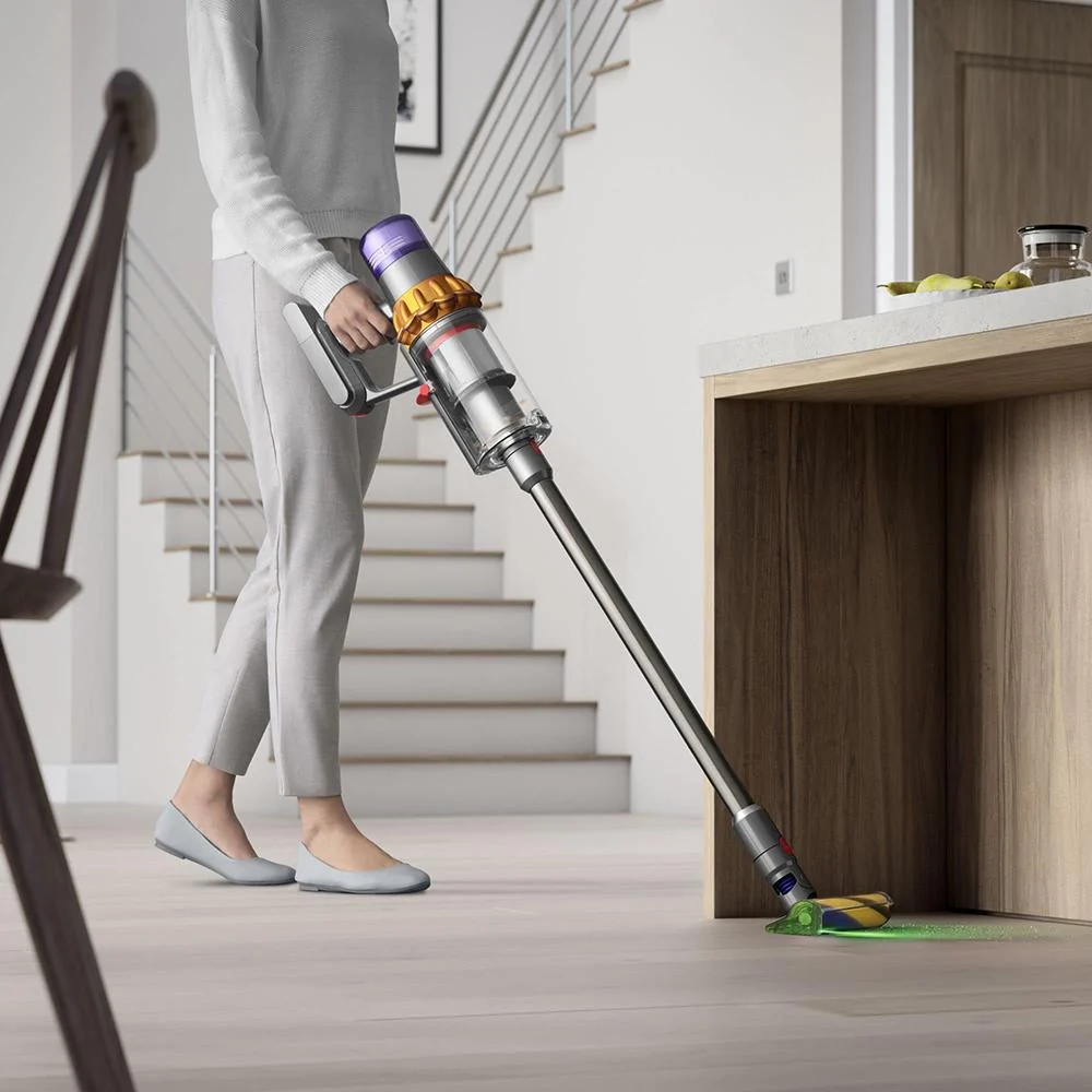 Dyson V15 Detect Total Clean Extra Cordless Vacuum - Refurbished - Image 6