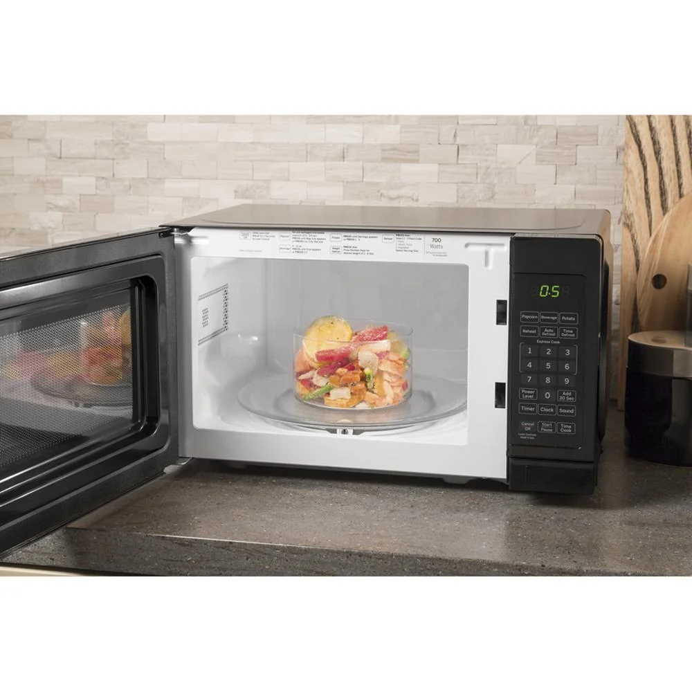 GE 0.7 Cu. Ft. Capacity Countertop Microwave Oven - Open Box - Image 6
