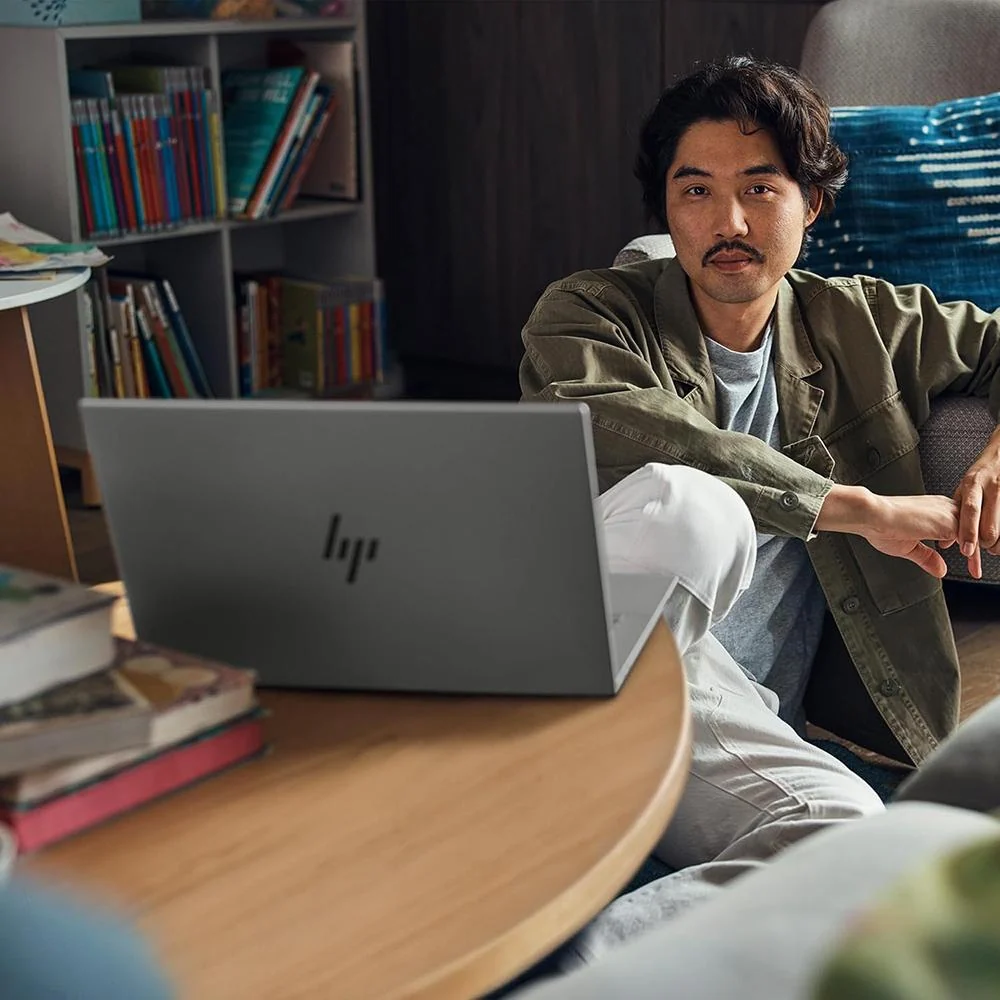 Hewlett Packard Envy 17-cw1010nr 17.3" Intel Ultra 7 155H 16GB/1TB CoPilot Touch Laptop - Image 10