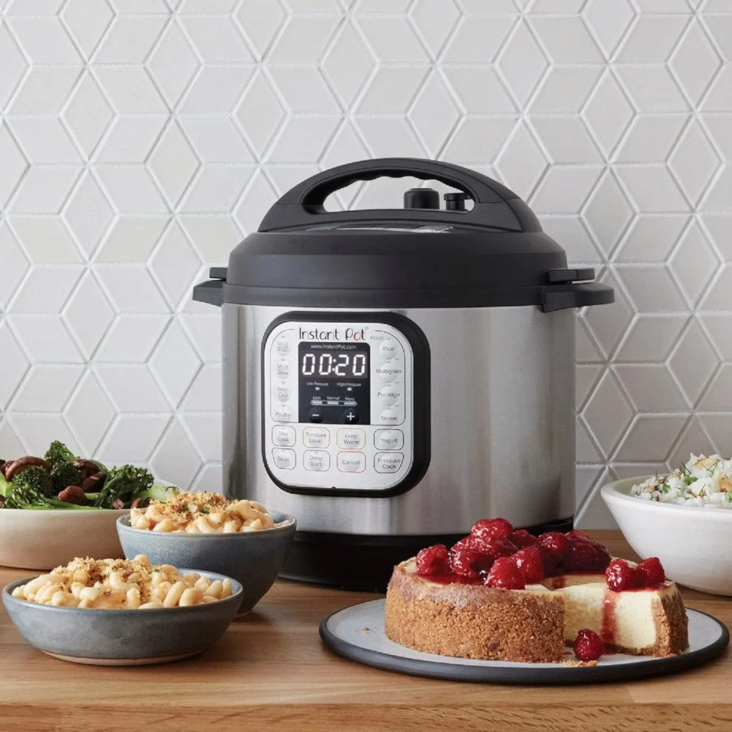Instant Pot Duo 8 Quart 7-in-1 Electric Pressure Cooker -  Refurbished - Image 4