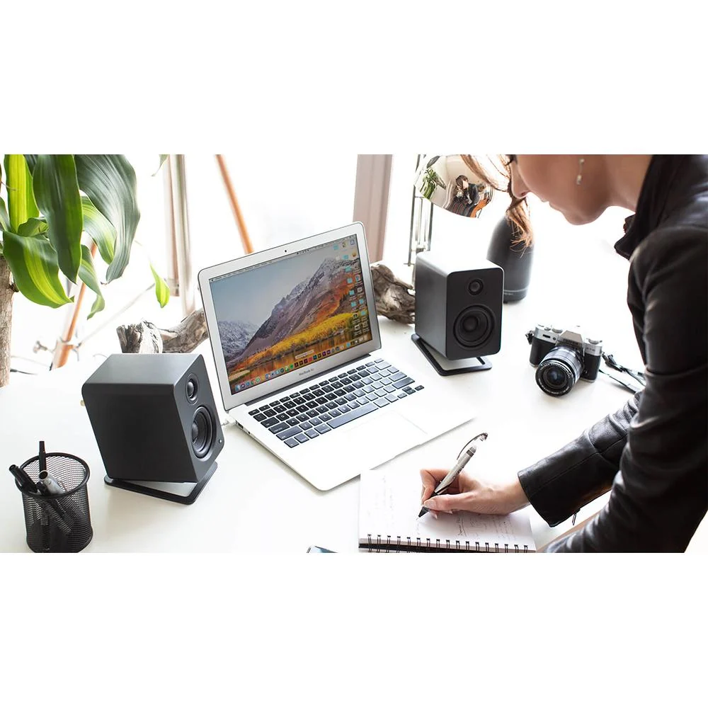 Kanto YU2MB Powered Desktop Speakers Onyx - Matte Black/Noir - Image 4