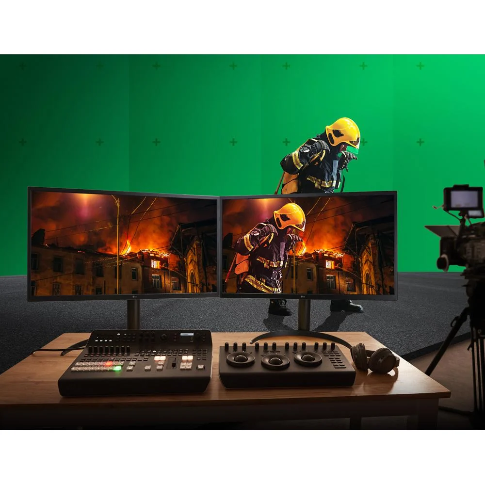 LG 32" UltraFine 4K OLED 16:9 1M:1 Contrast Ratio Monitor + Gaming Mouse Bundle - Image 13