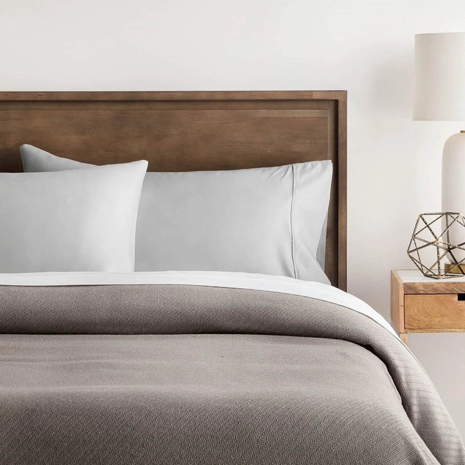 Malouf 600 Thread Count Cotton Blend Pillowcase, Queen - Ash (MA06KKASCC) - Image 2