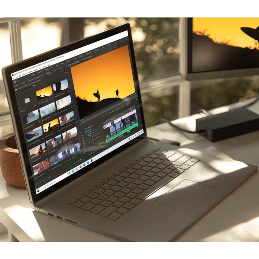 Microsoft Surface Book 3 8GB RAM/256GB SSD 13.3-inch Touchscreen Laptop - Open Box - Image 2