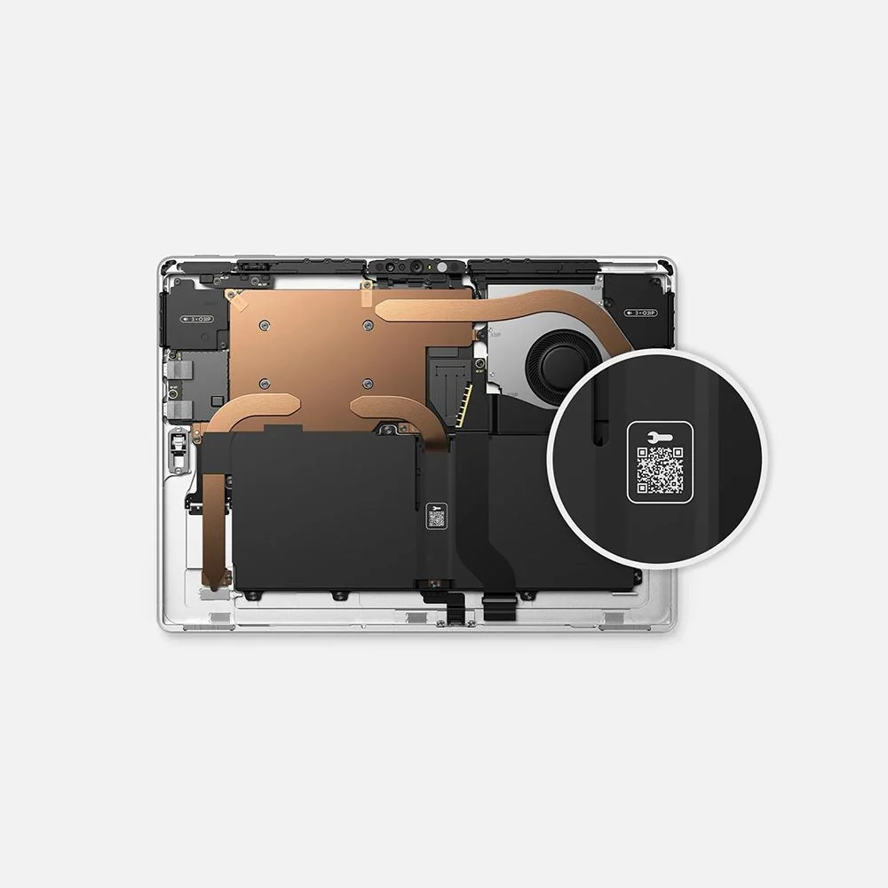 Microsoft Surface Pro Copilot+ PC 13", OLED (11th Edition), Platinum - Image 4