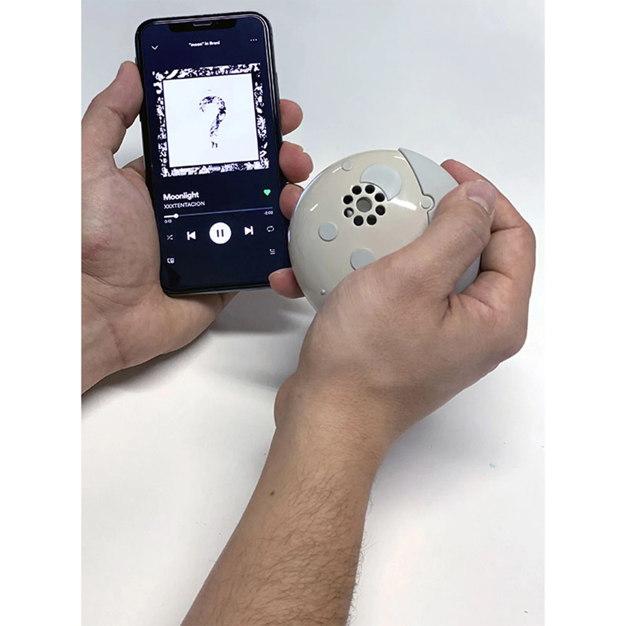 MojiPower Portable Bluetooth Speaker Moon MP-009-MO - Image 4