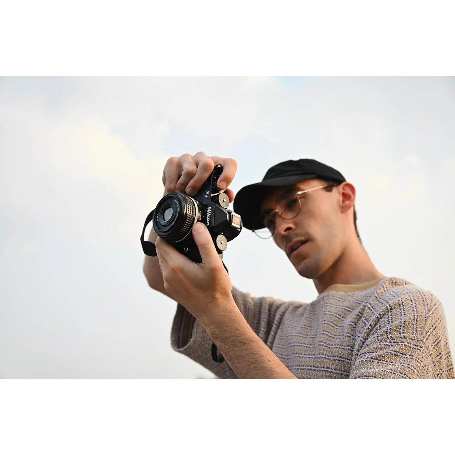 Nikon Z f Full Frame FX Mirrorless Camera Body Black + NIKKOR Z 40mm F2 SE Lens Bundle - Image 6