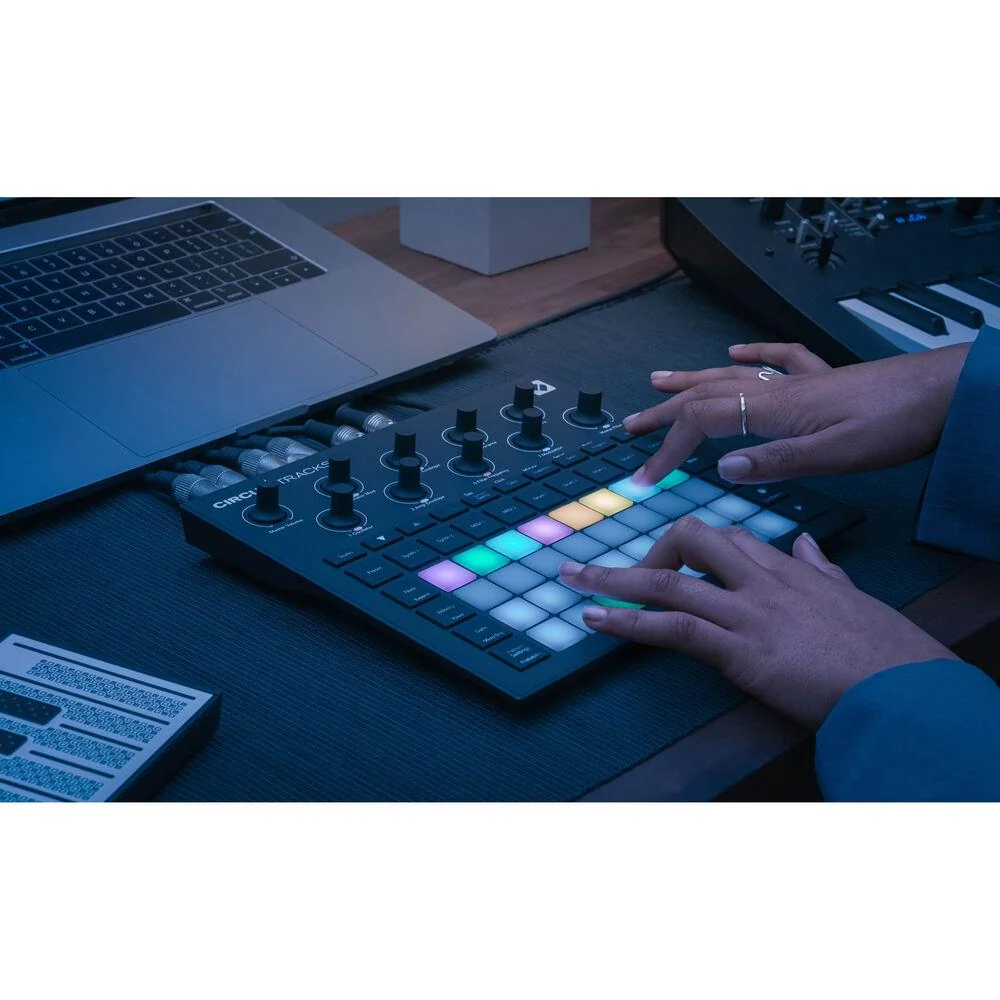 Novation Circuit Tracks Standalone Groovebox with Synths, Drums and Sequencer - Image 12