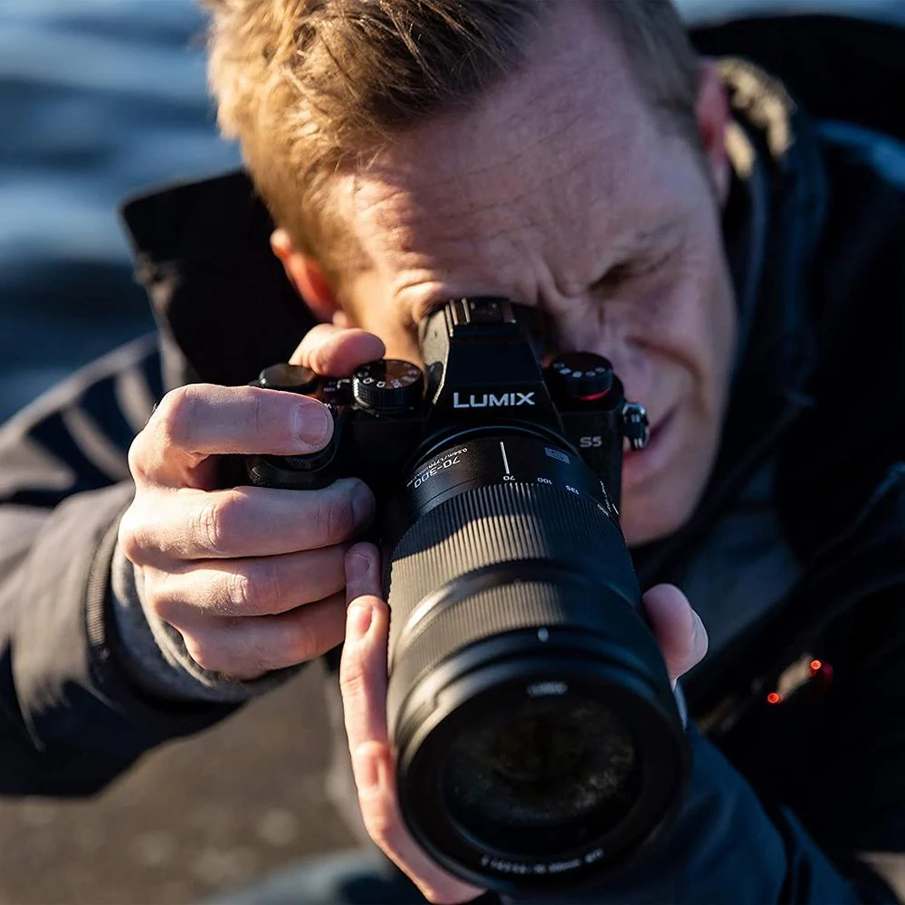 Panasonic 70-300mm F4.5-5.6 LUMIX S Series PRO MACRO OIS L-Mount Open Box - Image 7