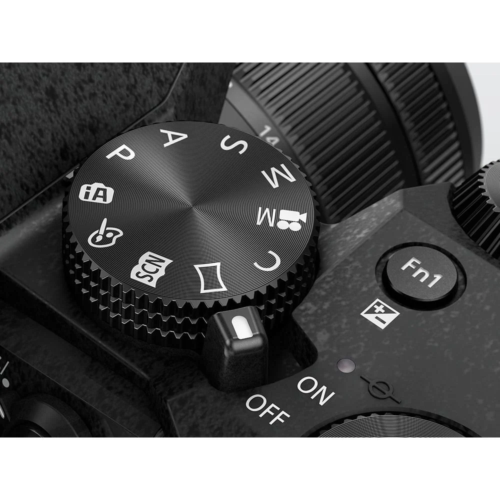 Panasonic LUMIX G7 Camera+ 14-42mm Lens+ 64G Dual Battery & Mic Pro Video Bundle - Image 5