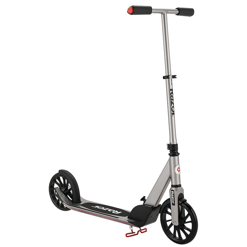 Razor A5 DLX Scooter (Silver) - 13013211 with Deco Drawstring Bag - Image 6