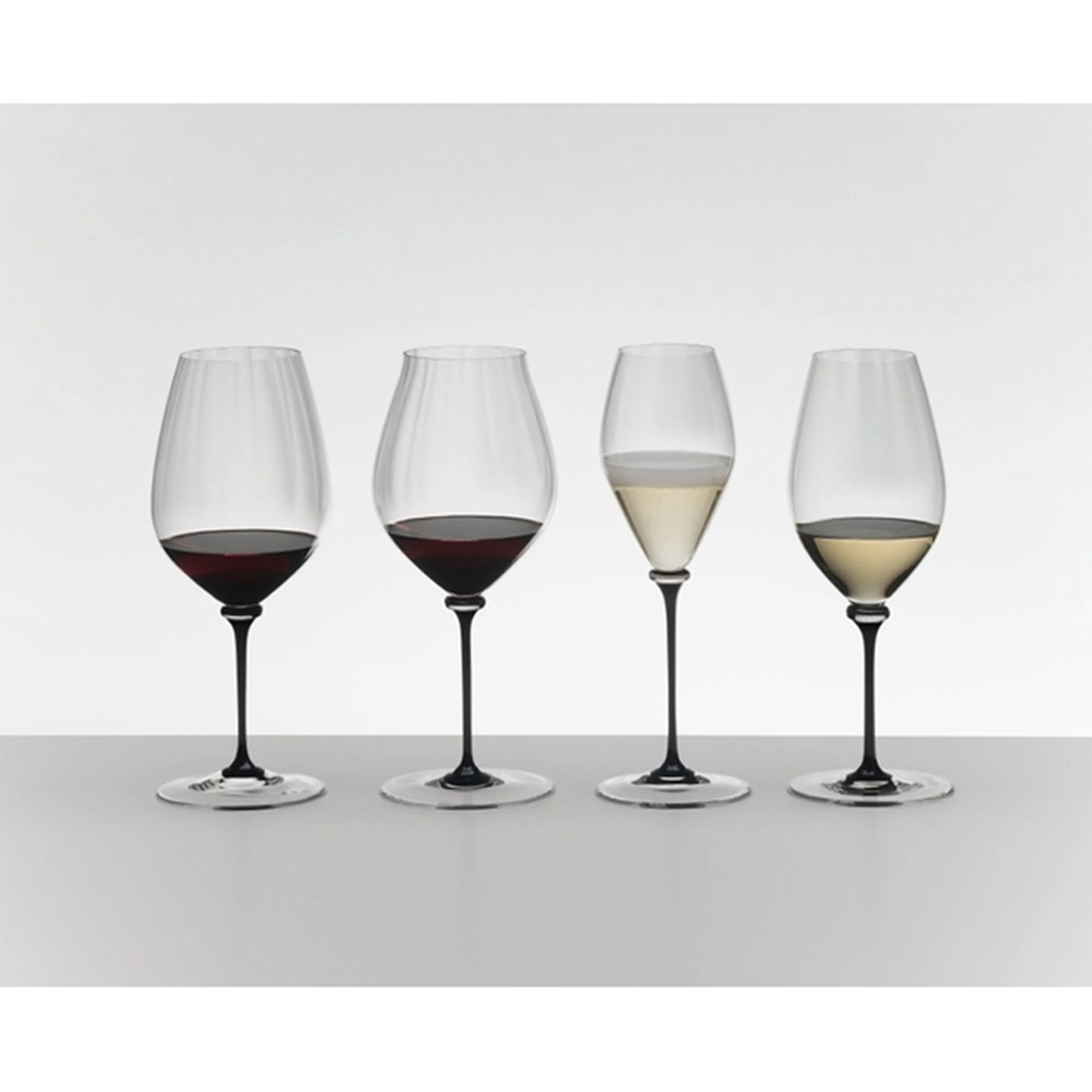 Riedel Fatto A Mano Performance Cabernet Glass, Black Stem, Single - 4884/0D - Image 7