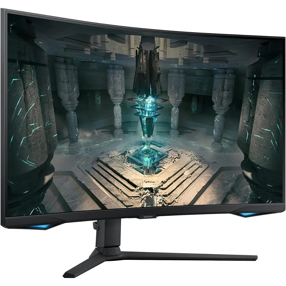 Samsung 32" Odyssey G65B QHD 240Hz 1ms Curved Gaming Monitor w/ Gaming Mouse Bundle - Image 3