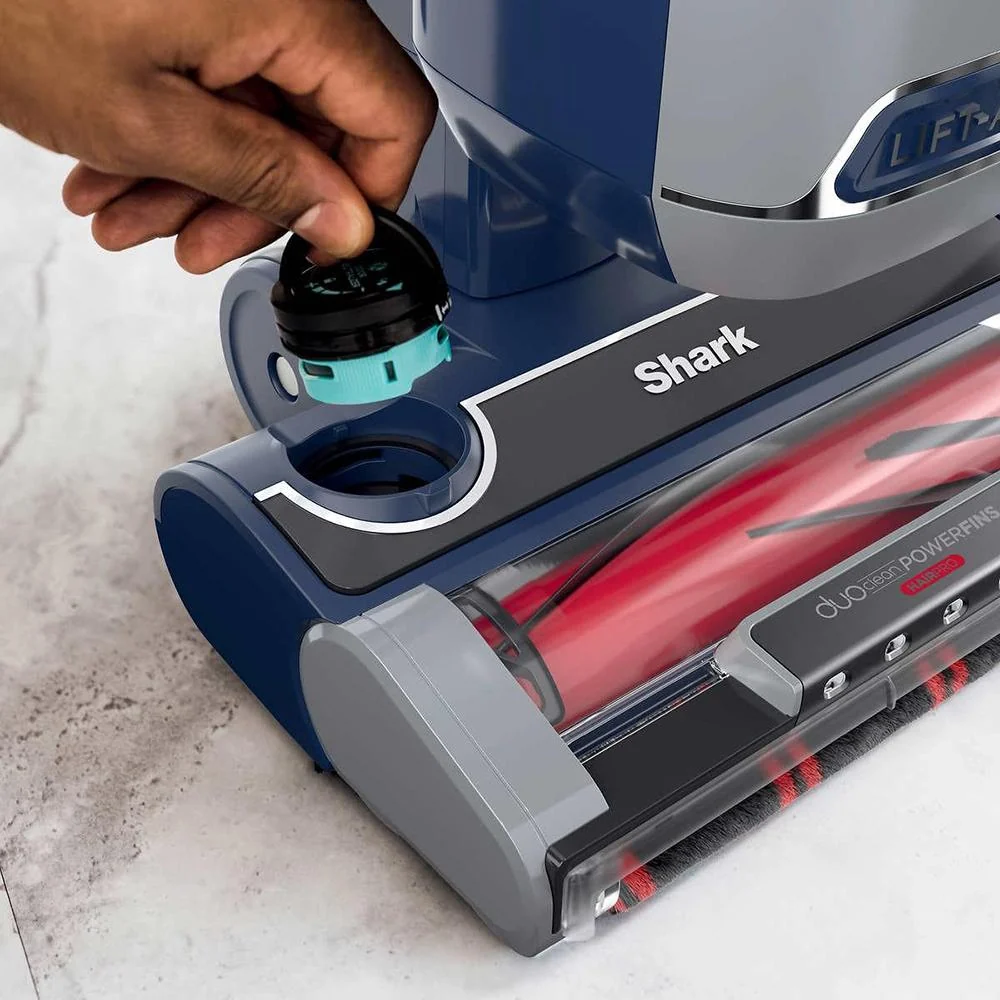 Shark UV900 Pet Performance Plus Lift-Away Upright Vaccum - Refurbished - Image 4