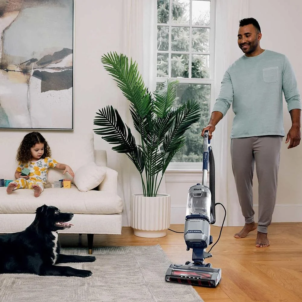 Shark UV900 Pet Performance Plus Lift-Away Upright Vaccum - Refurbished - Image 9