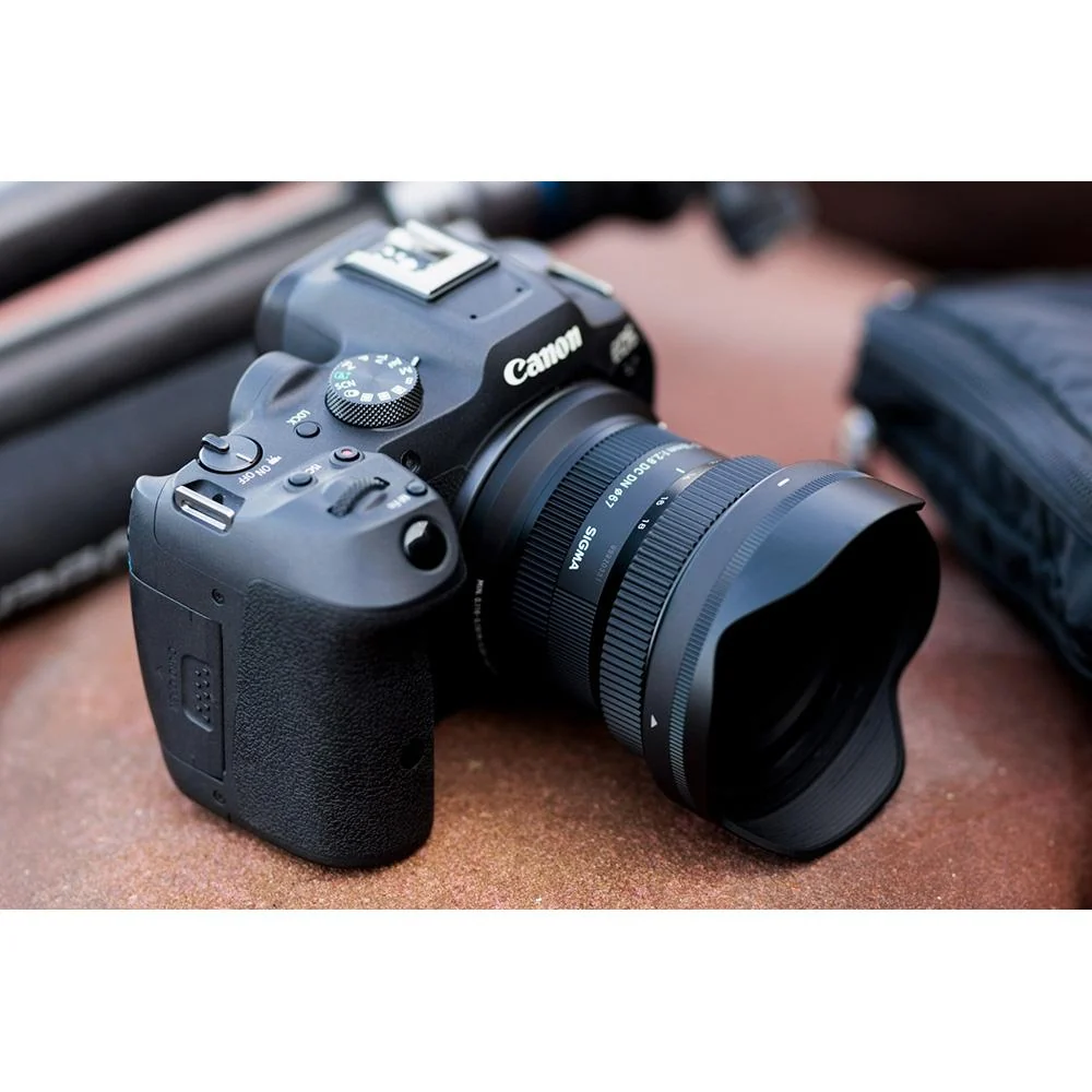 Sigma 10-18mm F2.8 DC DN | Contemporary Lens Mount (Canon RF) - Open Box - Image 8