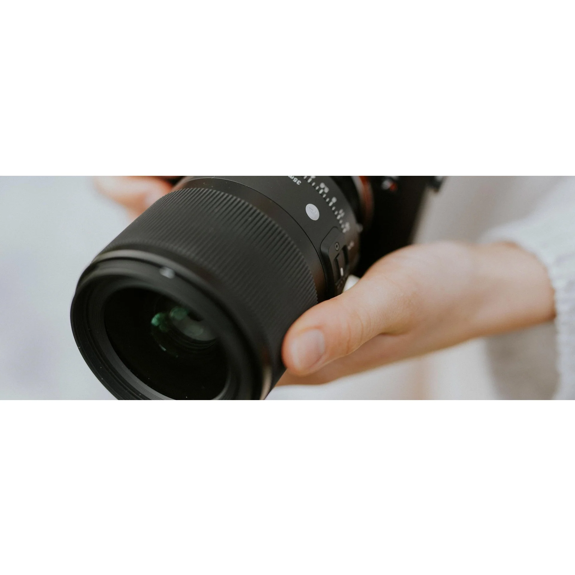 Sigma 35mm F1.4 DG DN Art Lens For Sony E-Mount Mirrorless Cameras 303965 - Image 6