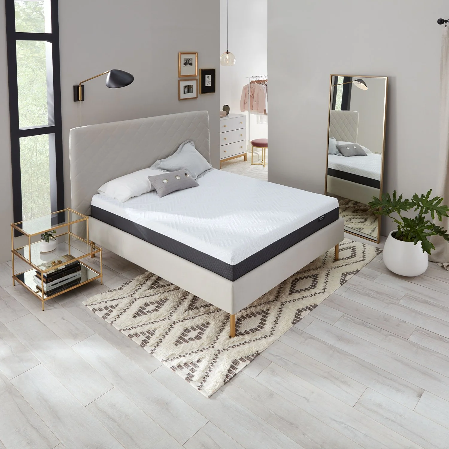 Simmons Beautyrest BRX800 Full 10" Hybrid Coil and Memory Foam MattressinBox - Image 4