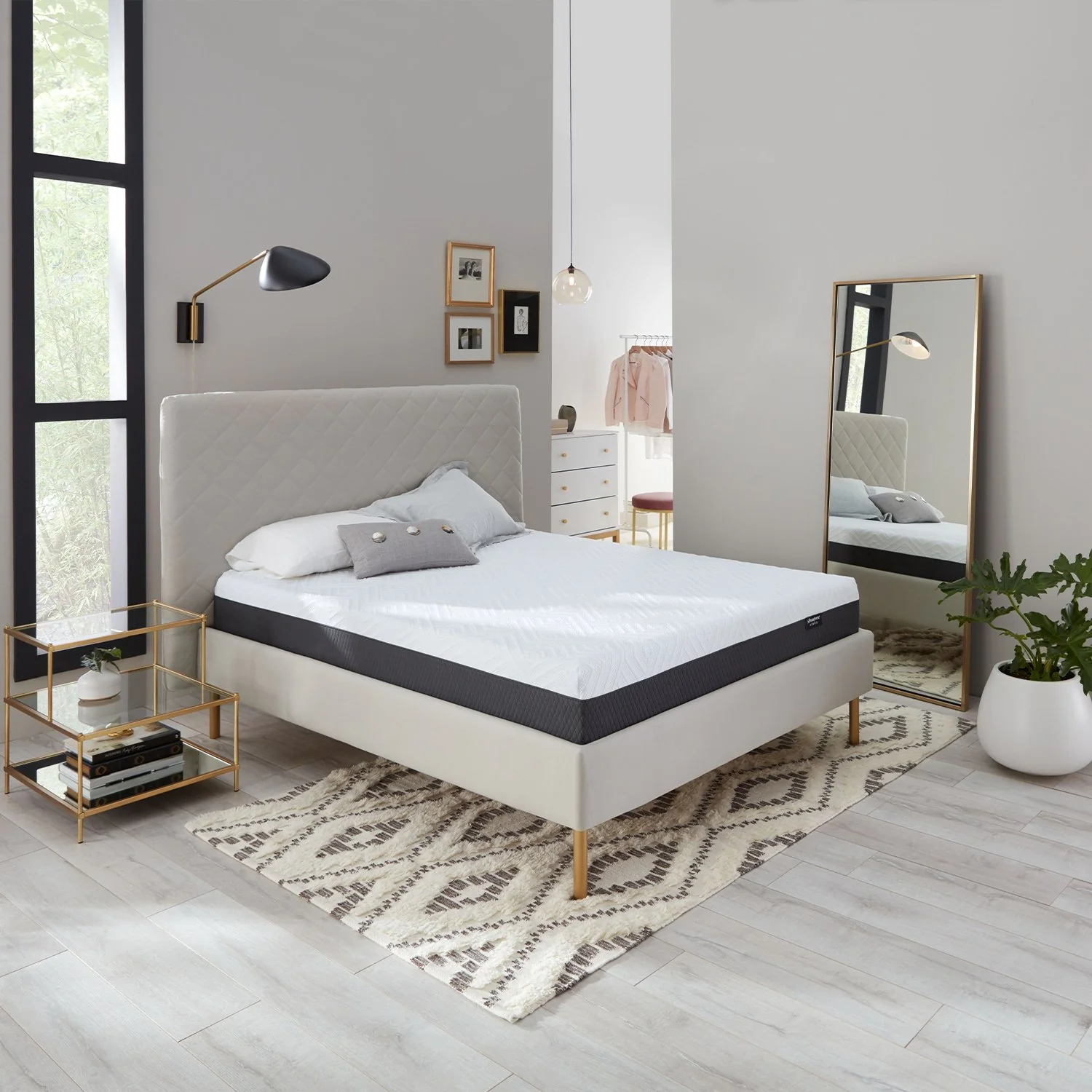 Simmons Beautyrest BRX-800 King 10" Hybrid Coil and Memory Foam Mattress-in-Box