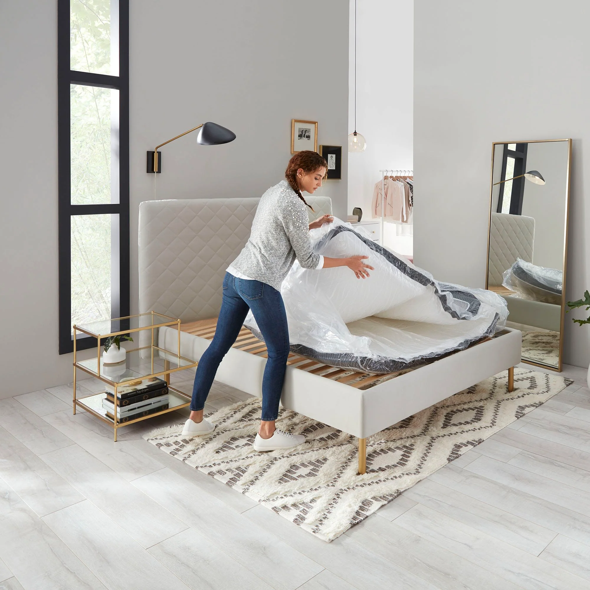Simmons Beautyrest BRX-800 King 10" Hybrid Coil and Memory Foam Mattress-in-Box - Image 19
