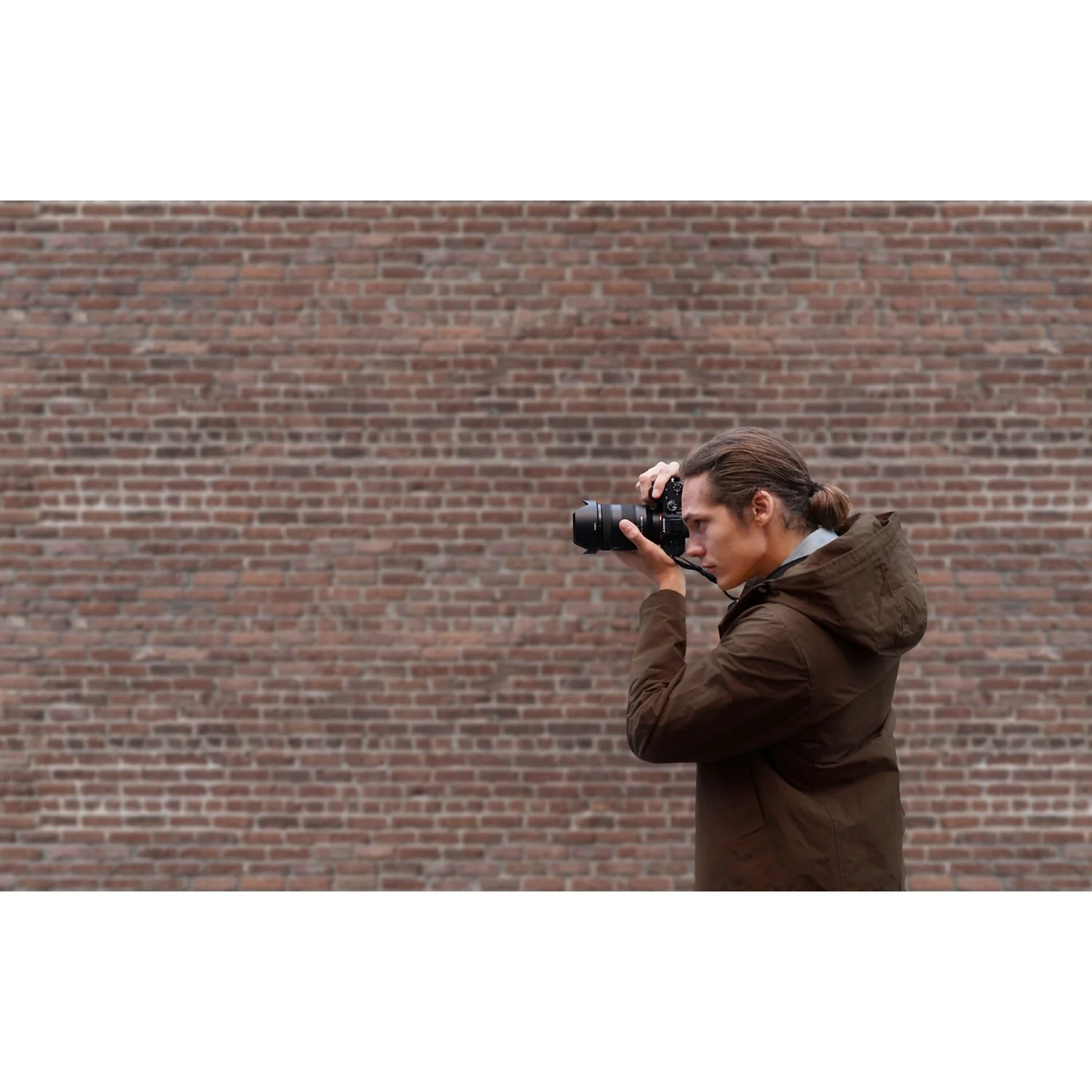 Sony a7 III Alpha Mirrorless 4K Camera + Case & Battery Kit Bundle Refurbished - Image 6