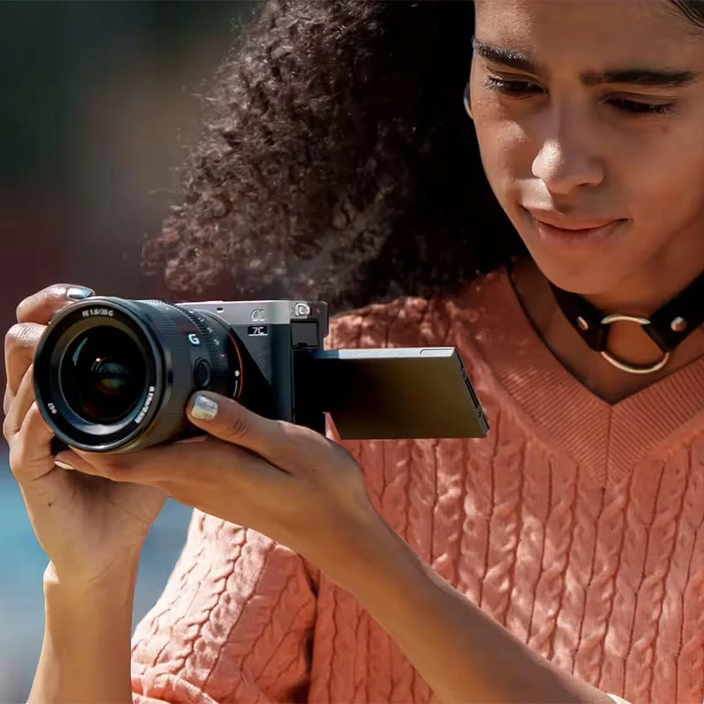 Sony a7C II Full Frame Mirrorless Interchangeable Lens Camera Body Black ILCE-7CM2/B - Image 4