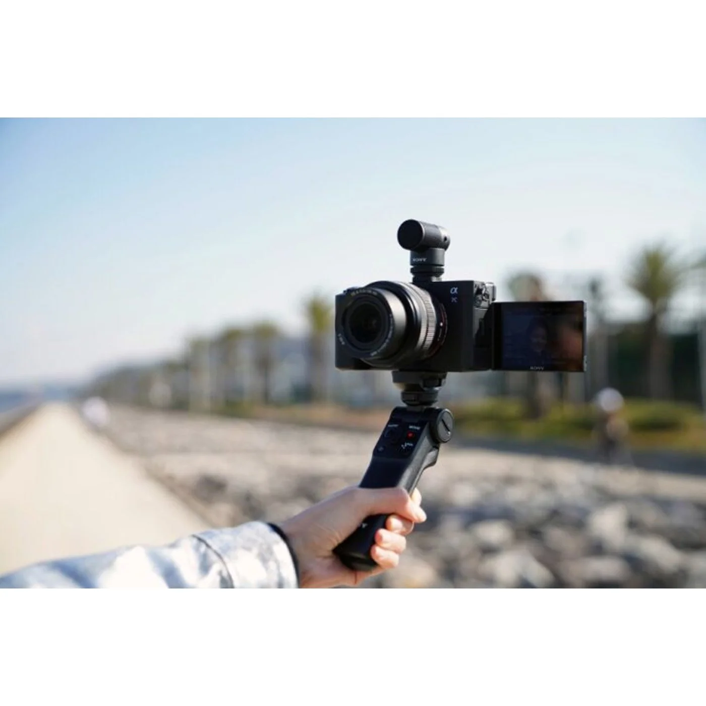 Sony Creator Accessory Kit II (Wireless Shooting Grip + Vlogger Shotgun Microphone) - Image 14