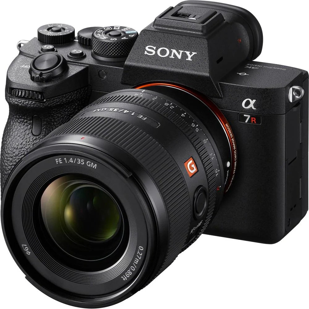 Sony FE 35mm F1.4 GM G Master Full Frame Wide Angle Lens - SEL35F14GM - Open Box - Image 2