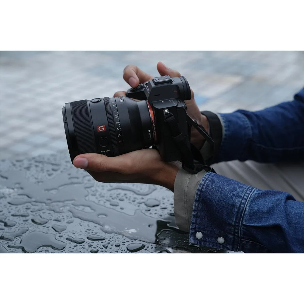 Sony FE 50mm F1.2 GM Full Frame Aperture G Master Lens for E-Mount + 64GB Card - Image 10