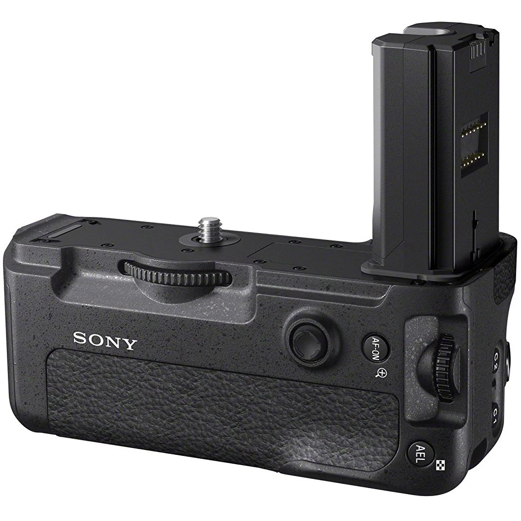 Sony VGC3EM Vertical Grip for a7 III, a7R III, a9 - Image 3