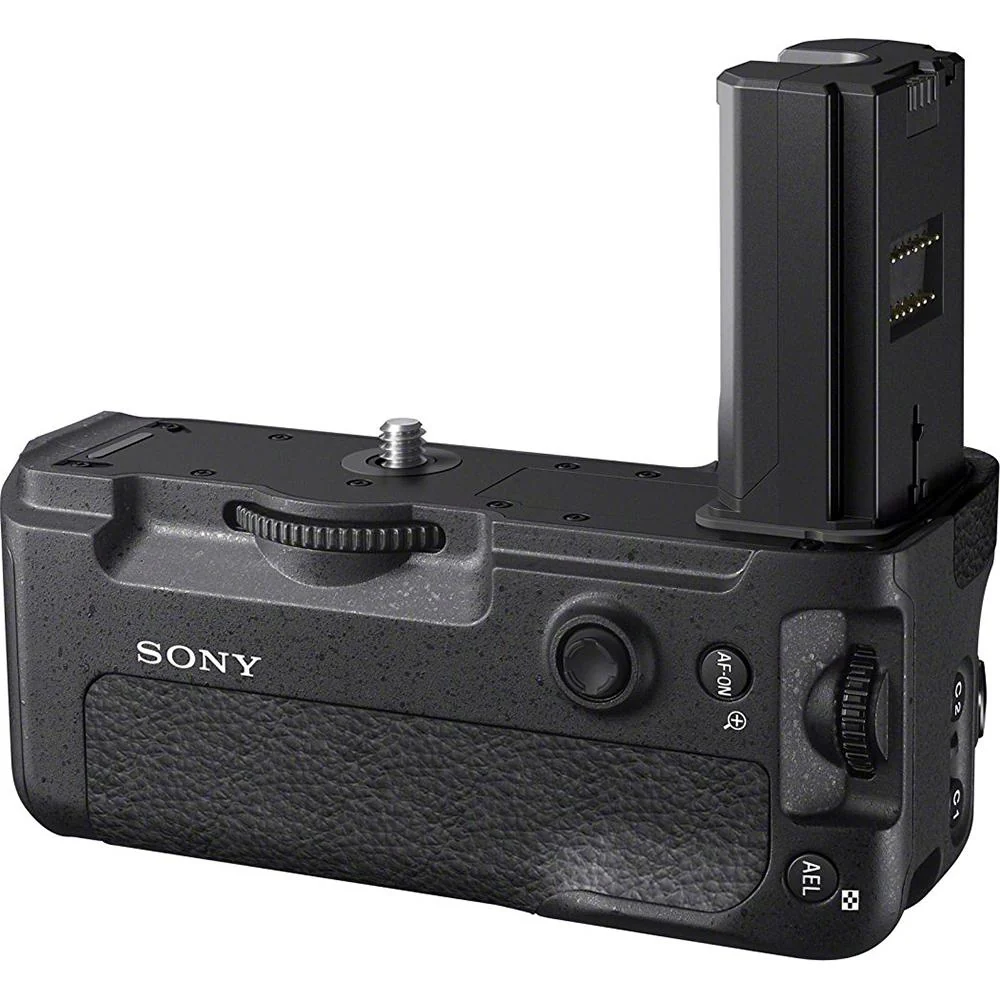 Sony VGC3EM Vertical Grip for a9 (OPEN BOX) - Image 3