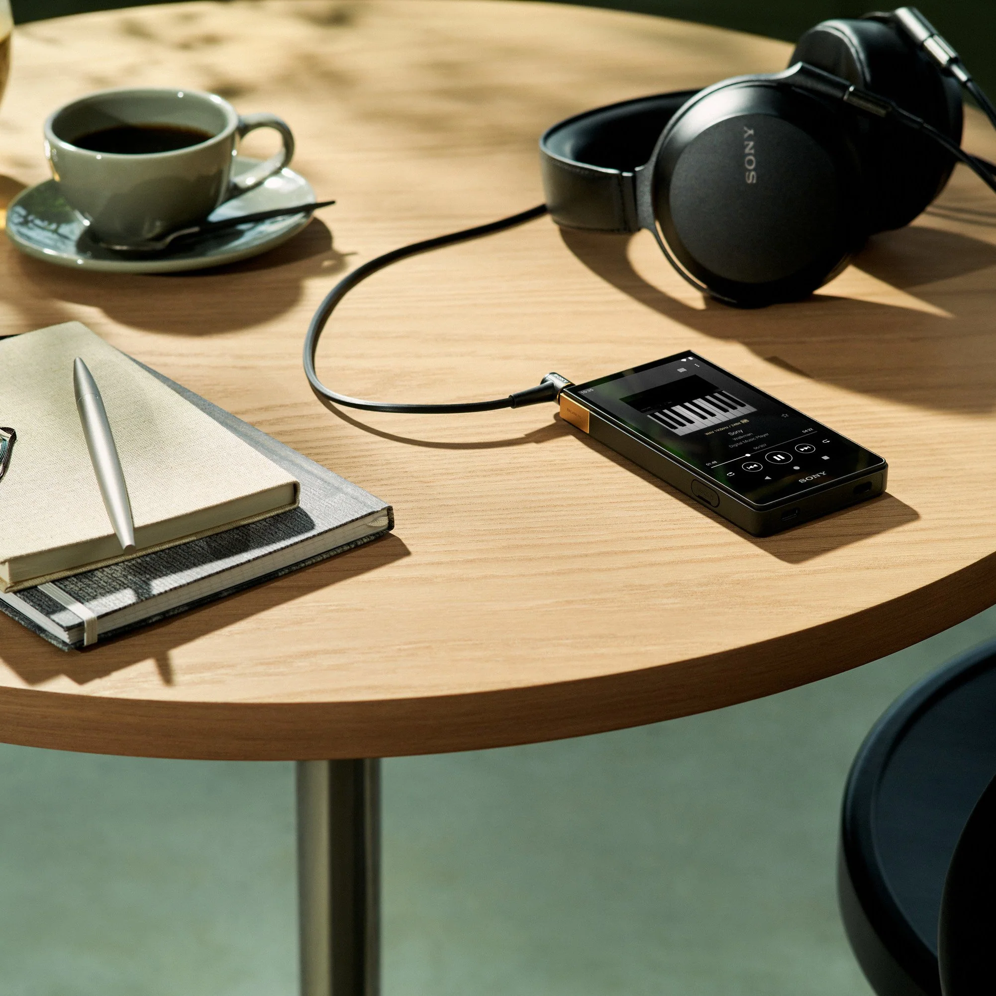 Sony Walkman Hi-Res Digital Media Player with Bluetooth, NW-ZX707/B - Image 4