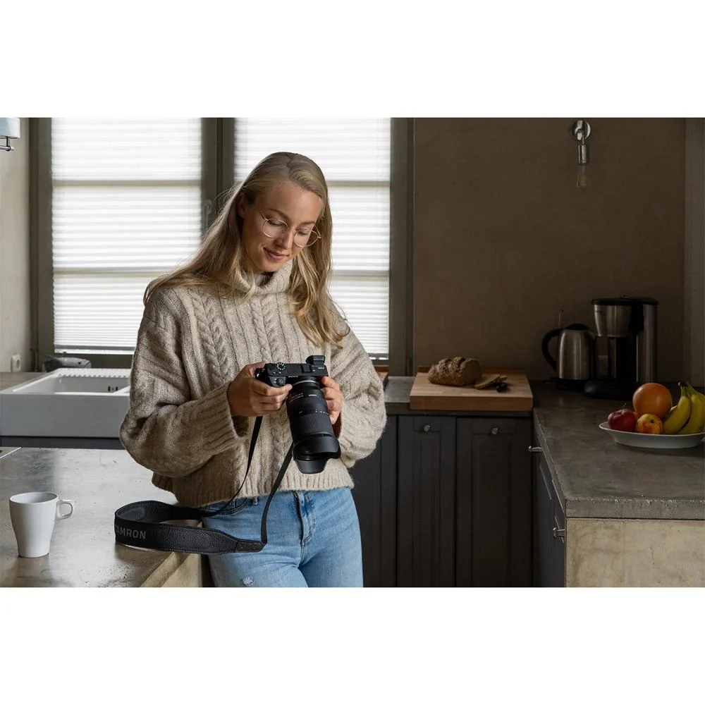 Tamron 18-300mm F3.5-6.3 Di III-A VC VXD Lens for Sony E-Mount APS-C + 64GB Card - Image 9
