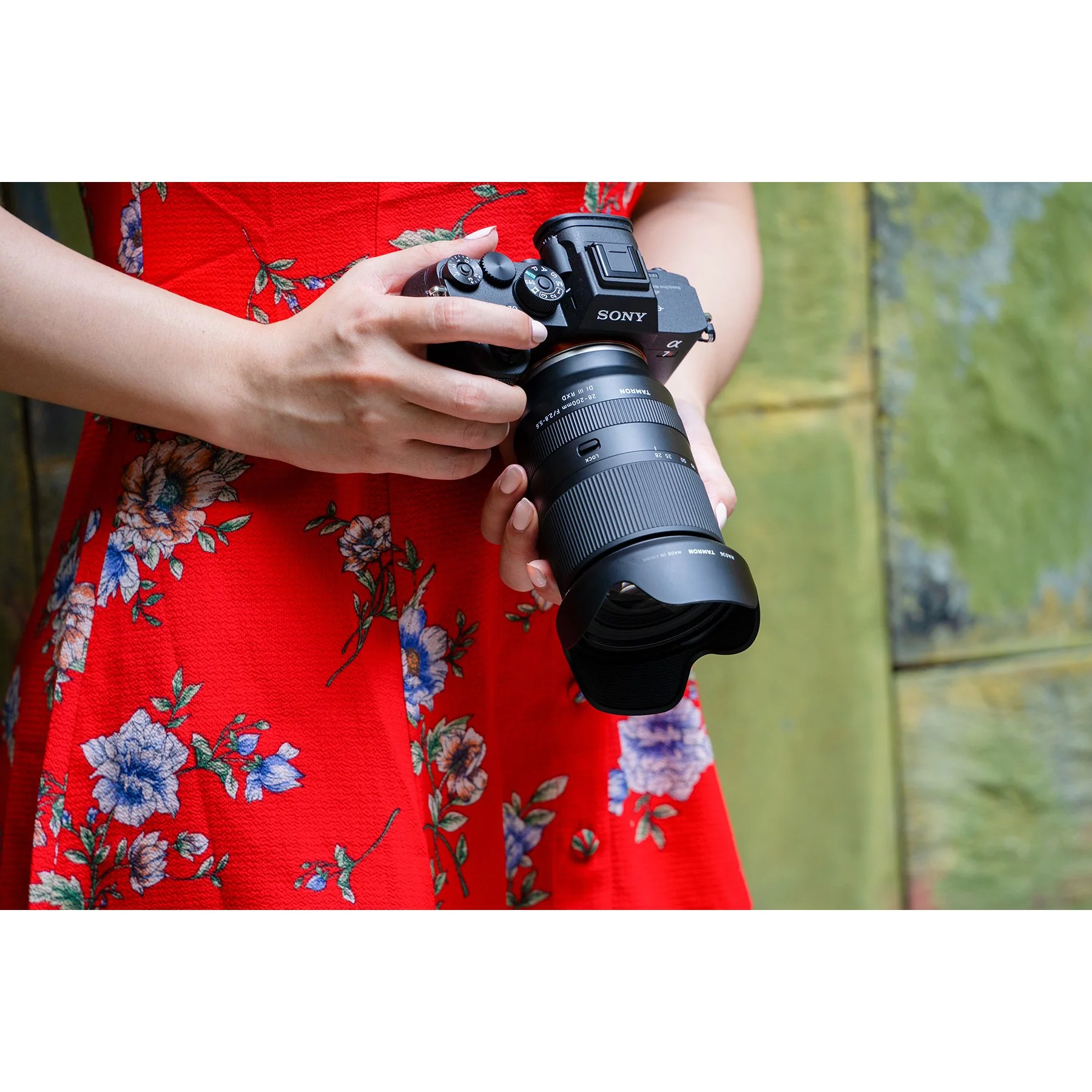 Tamron 28-200mm F2.8-5.6 Di III RXD A071 Lens for Sony E-Mount Full Frame Mirrorless - Image 9