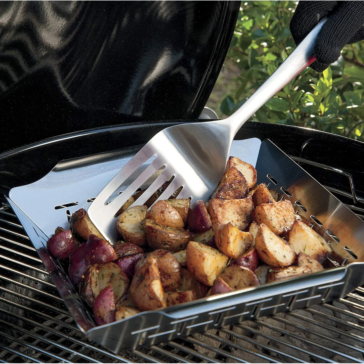 Weber Deluxe Stainless Steel Grilling Basket, Large - Image 7