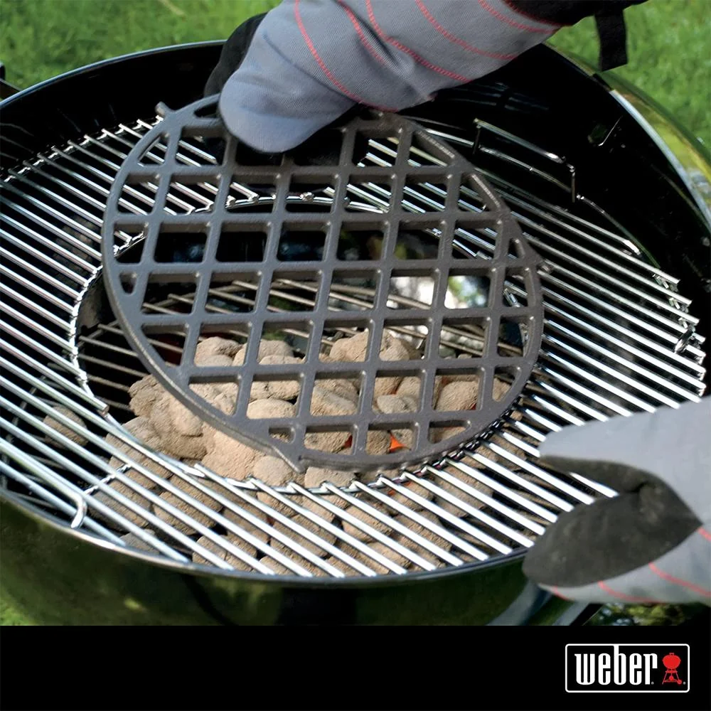Weber Gourmet BBQ System Sear Grate with Deco Heat Resistant Oven Mitt Pair - Image 4