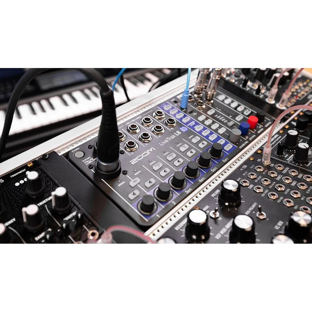 Zoom LiveTrak L-6 10-Channel Digital Mixer and Recorder with 2 Year Warranty - Image 12